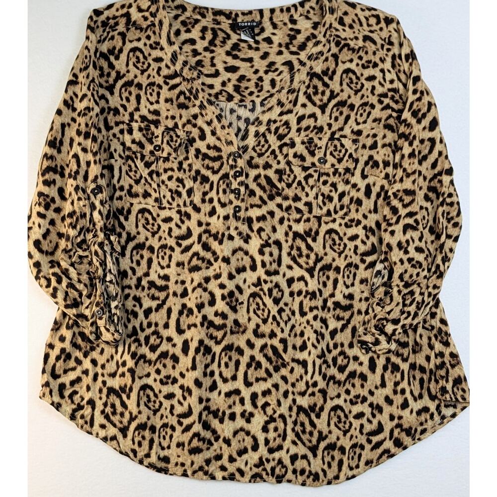 Torrid Peasant Top Animal Print Size 2X Roll Tab Sleeve